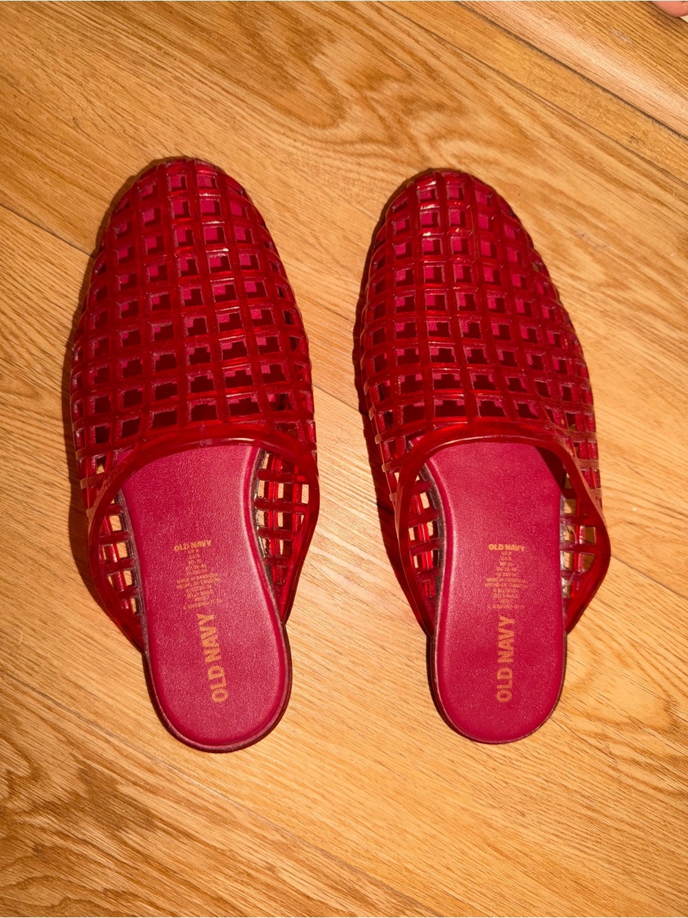 Old Navy Women's Red Jelly Lattice Slip-On Flats